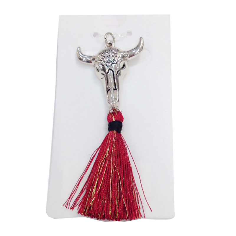 Pendentif buffalo et pompon rouge