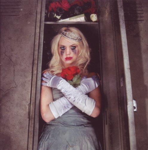 THE DRUG IN ME IS YOU